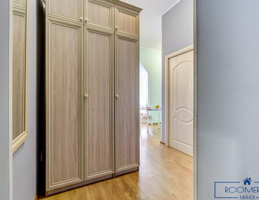 Однокомнатная квартира по адресу Грибоедова, 4 прихожая