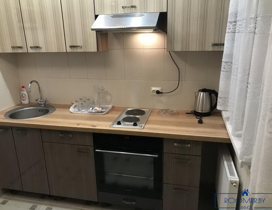 Квартира на сутки в Минске возле метро Кунцевщина кухня