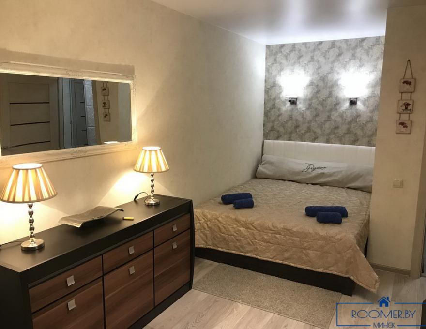 Квартира на сутки в Минске возле метро Кунцевщина спальня