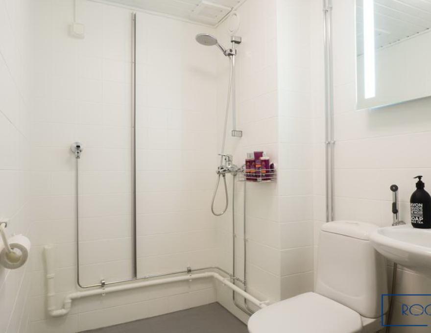 Однокомнатная квартира на сутки в Минске на Притыцкого ванна