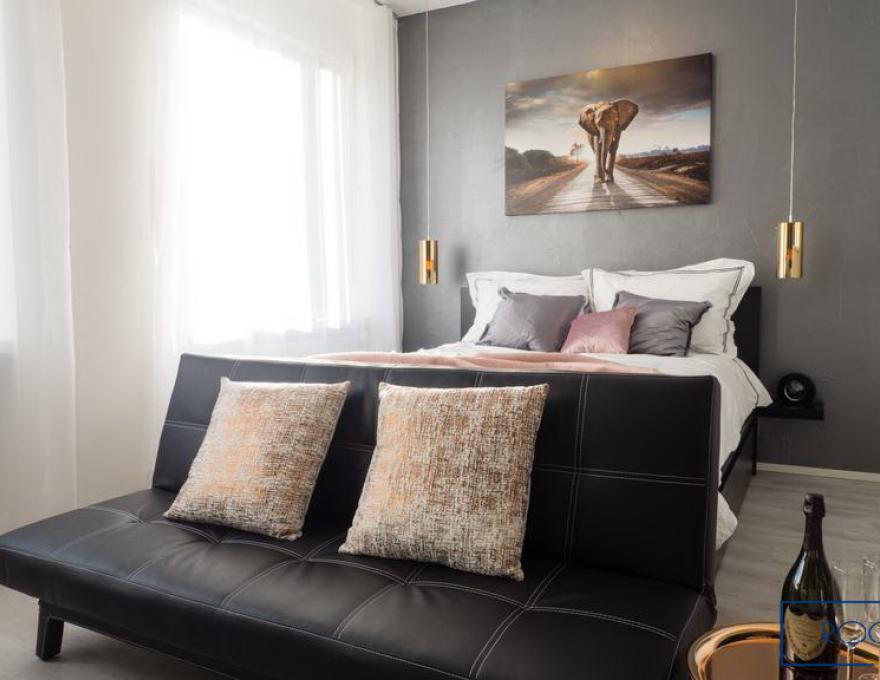 Однокомнатная квартира на сутки в Минске на Притыцкого спальня