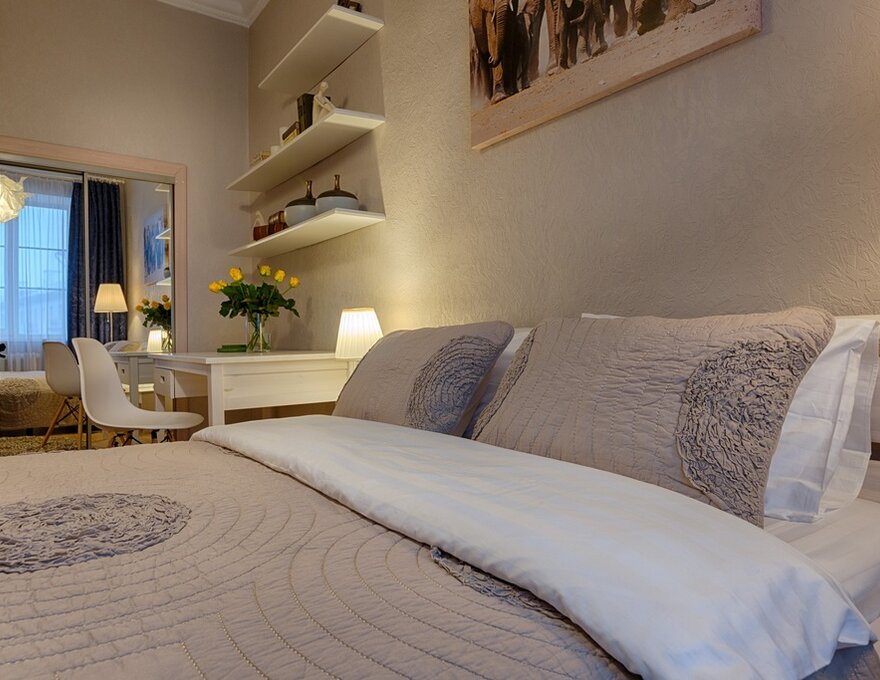 4 bedroom apartment in the center Nezavisimosti av. 14