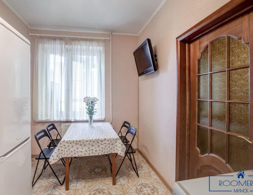 Квартира на сутки в Минске возле метро Институт Культуры кухня