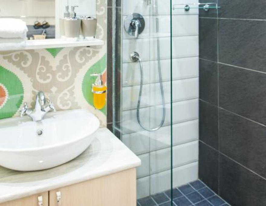 Однокомнатная квартира по адресу проспект Независимости, 37 душевая