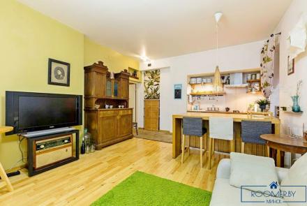 Квартира на сутки в Минске на улице Мельникайте, 12 гостиная