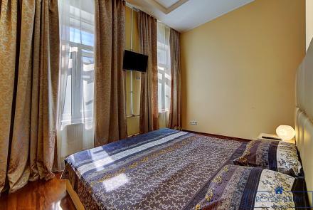 Квартира на сутки в Минске на улице Мельникайте, 5 спальня