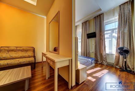 Квартира на сутки в Минске на улице Мельникайте, 5 спальня