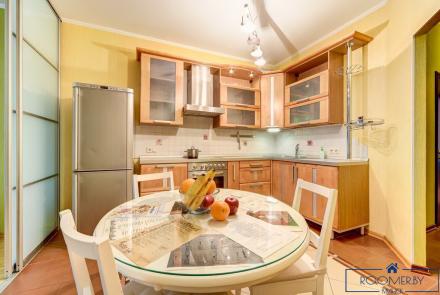 Квартира на сутки в Минске на улице Скрыганова 2 кухня