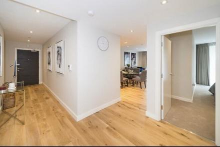 Трехкомнатная квартира на сутки на Киселева, 10 в Минске прихожая