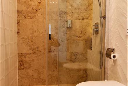  Квартира на сутки в Минске на проспекте Победителей, 51 ванная