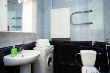 Квартира на сутки в Минске на улице Мельникайте, 16 ванная комната