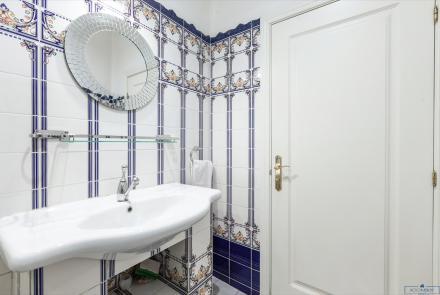 Четырехкомнатная квартира на сутки Минск Сторожевская, 8 ванна