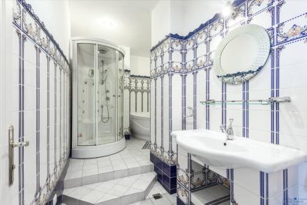Четырехкомнатная квартира на сутки Минск Сторожевская, 8 ванна
