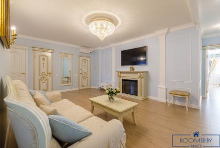 Квартира на сутки в Минске возле метро Немига гостиная