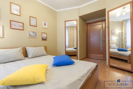 Двухкомнатная квартира на сутки Минск Димитрова спальня