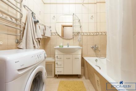 Двухкомнатная квартира на сутки Минск Димитрова ванна