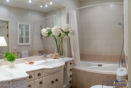 Квартира на сутки в Минске на улице Янки Купалы, 19 ванна