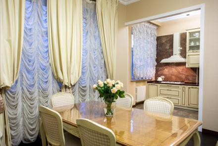 Трехкомнатная квартира на Ленина, 6 на сутки кухня