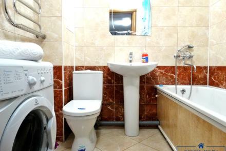 Однокомнатные апартаменты на сутки Минск Мельникайте ванна