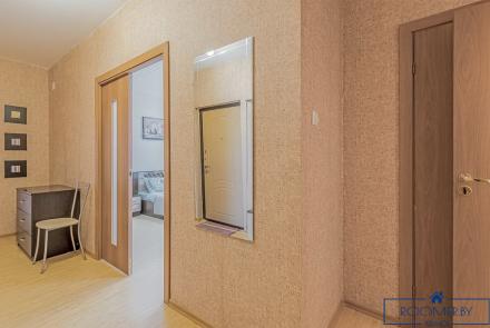 Однокомнатная квартира на сутки Минск Купалы прихожая