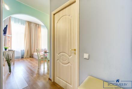 Однокомнатная квартира по адресу Грибоедова, 4 прихожая