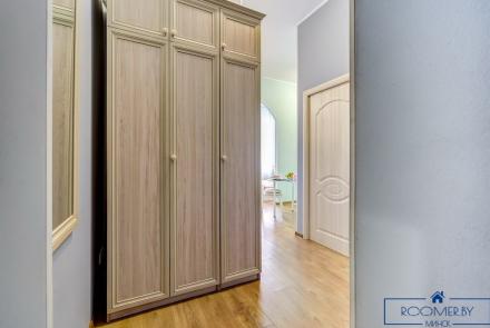 Однокомнатная квартира по адресу Грибоедова, 4 прихожая