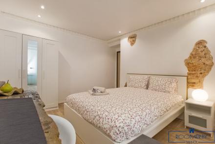 Квартира на сутки в Минске возле метро Купаловская спальня