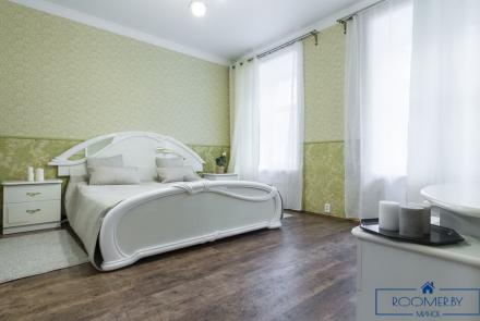 Квартира на сутки в Минске возле метро Купаловская спальня