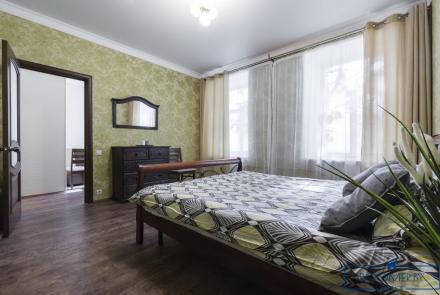 Квартира на сутки в Минске возле метро Купаловская спальня