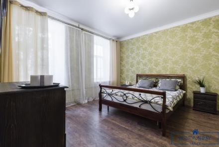 Квартира на сутки в Минске возле метро Купаловская спальня