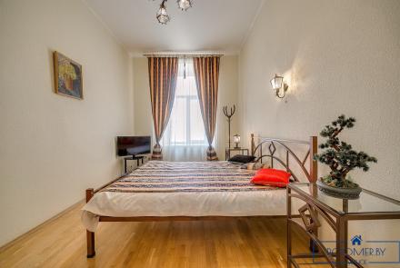 Квартира на сутки в Минске возле метро Немига спальня