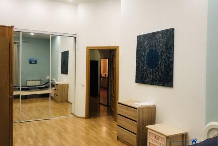 Квартира на сутки в Минске возле метро Купаловская прихожая