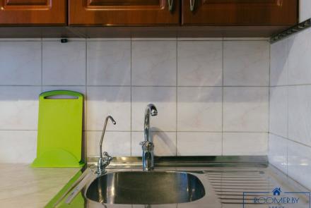 Однокомнатня квартира на сутки в Минске Глебки кухня