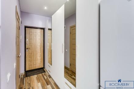 Однокомнатная квартира на сутки в Минск Тимошенко коридор