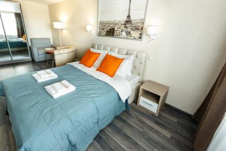 Однокомнатная квартира на сутки в Минске на Притыцкого спальня