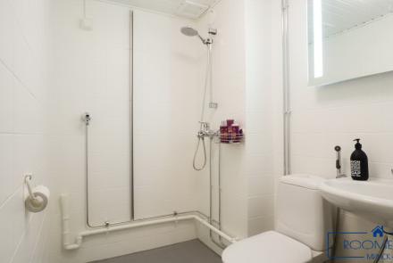 Однокомнатная квартира на сутки в Минске на Притыцкого ванна