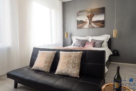 Однокомнатная квартира на сутки в Минске на Притыцкого спальня