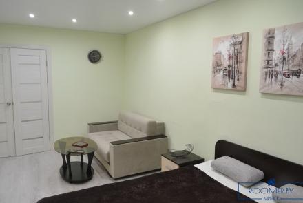 Однокомнатная квартира на сутки в Минске Ольшевского спальня