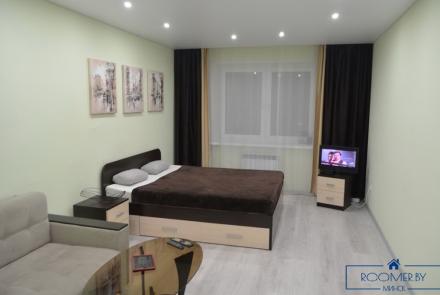 Однокомнатная квартира на сутки в Минске Ольшевского спальня