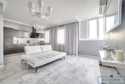 Трехкомнатная квартира на сутки Минск Полоцкой гостиная