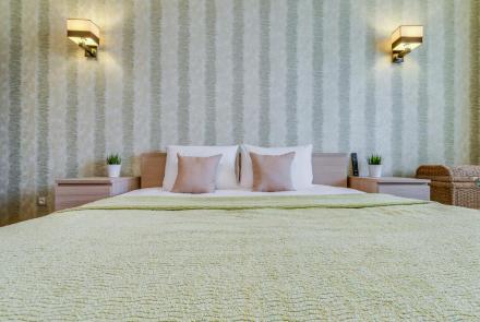 Двухкомнатная квартира в Минске на Володарского спальня