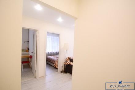 Двухкомнатная квартира на сутки Минск Свердлова прихожая