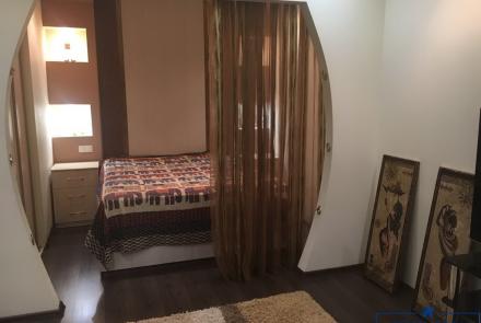 Двухкомнатная квартира в Минске на сутки Володарского спальня