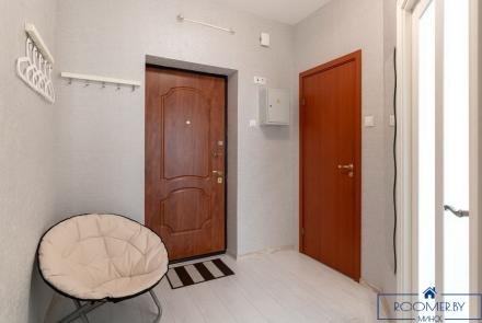 Квартира на сутки в Минске возле метро Купаловская прихожая