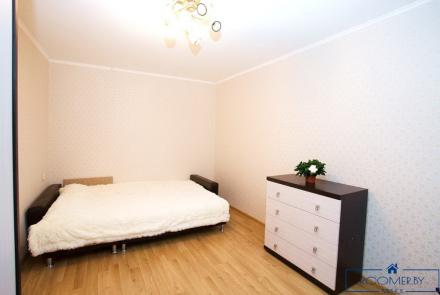 Однокомнатная квартира в Минске на Красноармейской спальня