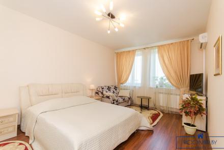 Однокомнатная квартира в Минске на Красноармейской спальня