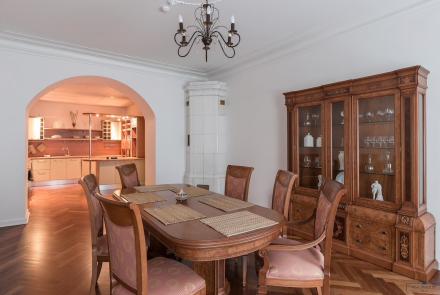 Пятикомнатная квартира на сутки Минск проспект Независимости, 14 гостиная