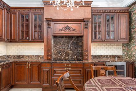 Пятикомнатная квартира на сутки Минск проспект Независимости, 23 кухня