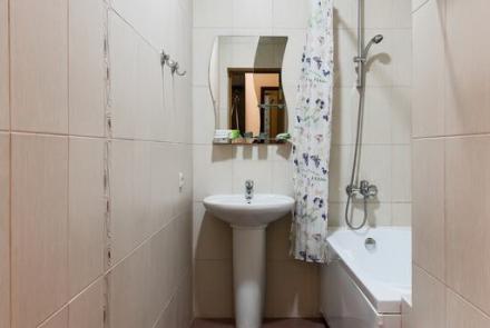 Трехкомнатная квартира в Минске на сутки Энгельса ванна