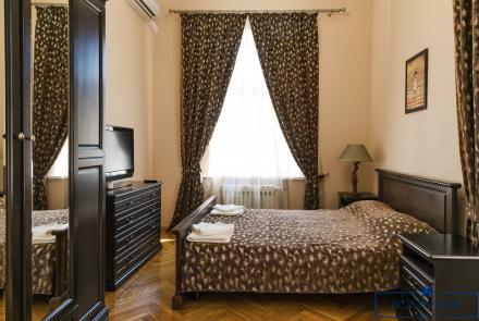 Трехкомнатная квартира в Минске на сутки Энгельса спальня